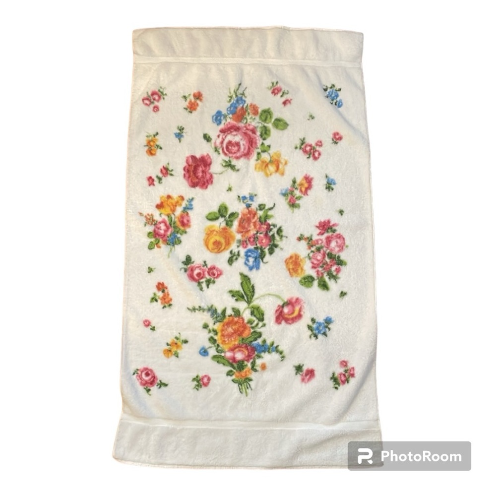 Vintage Fieldcrest Large Multi Colored Floral Bath Towel